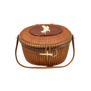 Vintage Nantucket basket purse by José Formoso Reyes